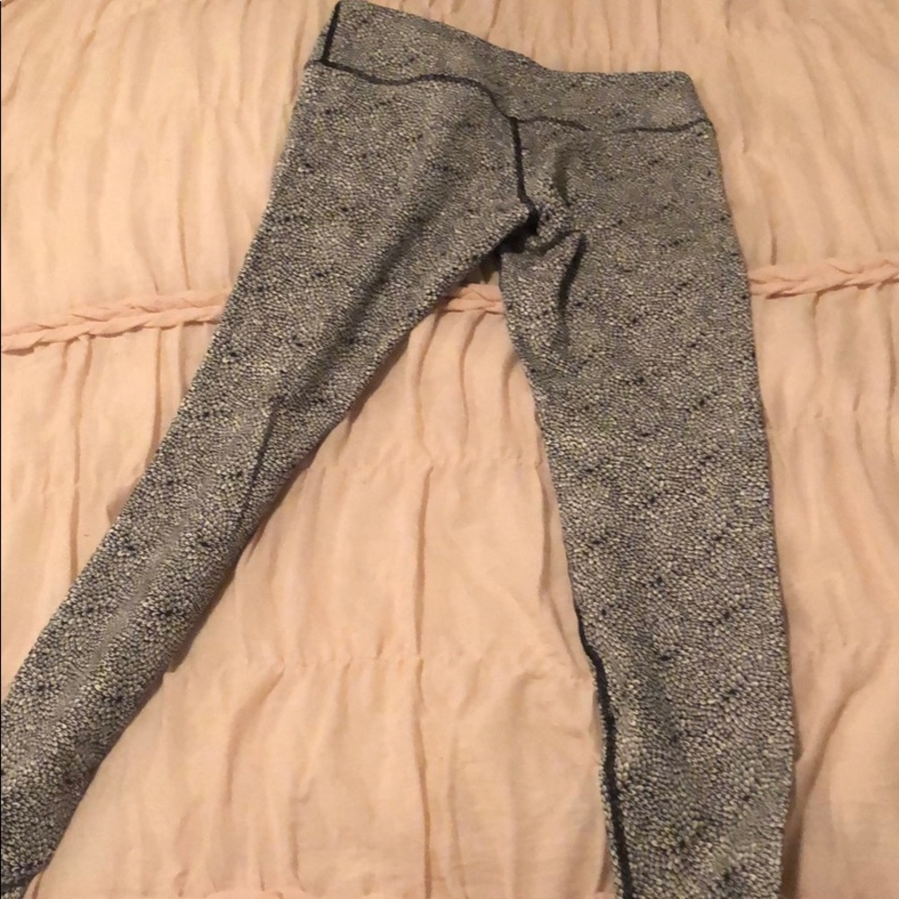 Lululemon leggings - Picture 3 of 4